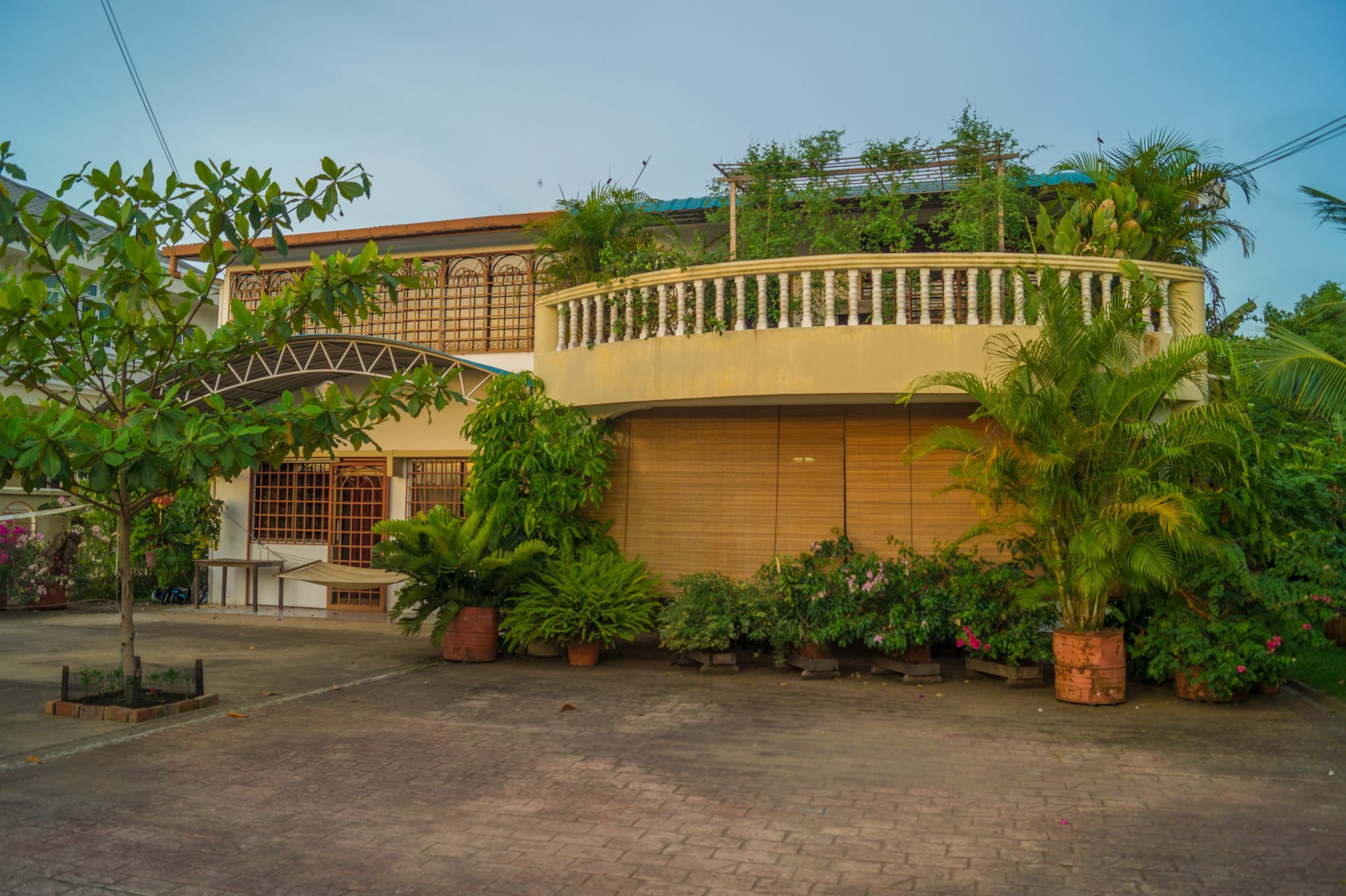 Bike And Tours Bed And Breakfast Lahad Datu Εξωτερικό φωτογραφία